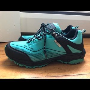 Mountain warehouse hiking shoes size 9